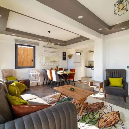 Legendary 2 ヴィラ Kumluova