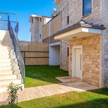 Legendary 2 Kumluova